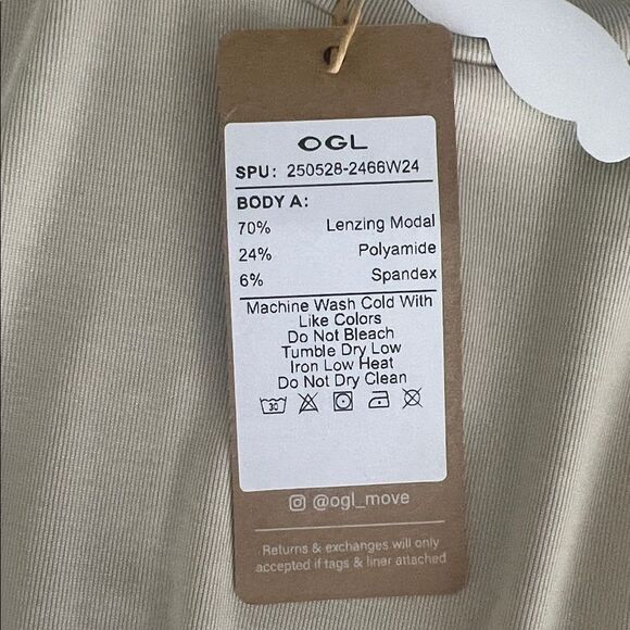 New OGL Sandwashed Crewneck Short Sleeve Tucked
Tee - Morning Mist Size S - Picture 6 of 13